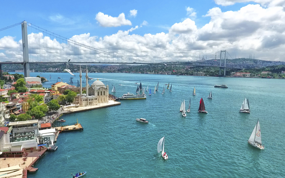 Bosporusbrücke in Istanbul, Türkei
