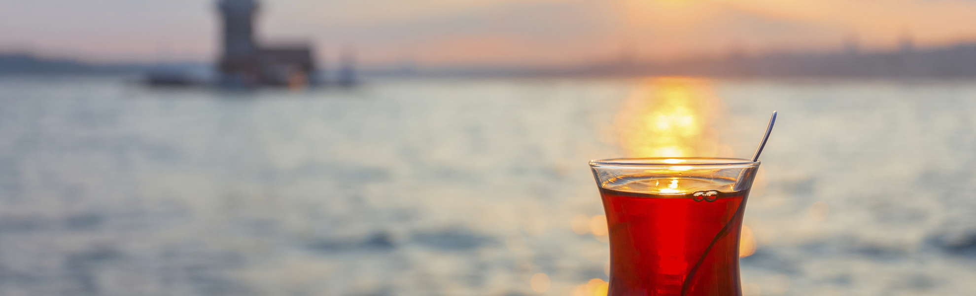 Abendlicher Tee mit Blick auf den Bosporus