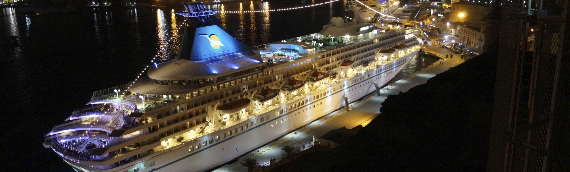 MS Artania in Valetta