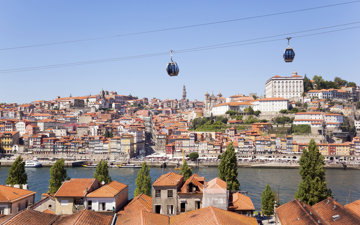 Seilbahn über Porto. Portugal
