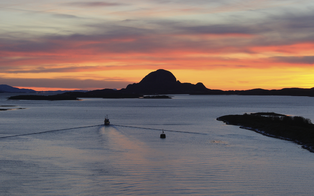 Sonnenaufgang im atlantischen Ozean, Norwegen