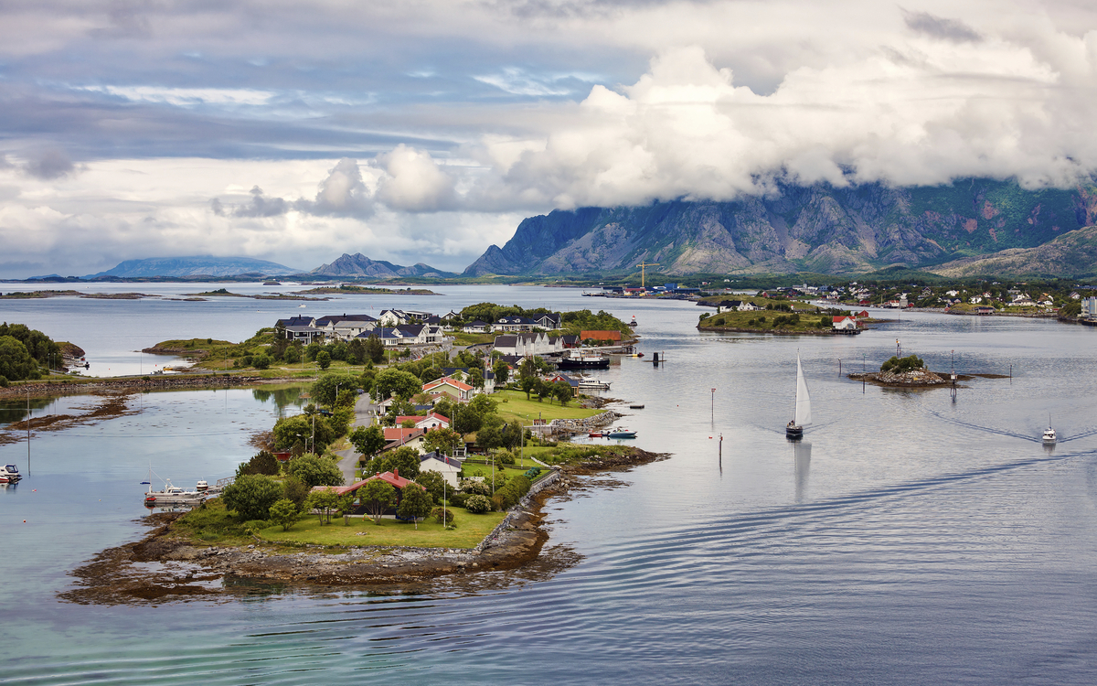 Blick auf die Stadt Bronnoysund, Norwegen
