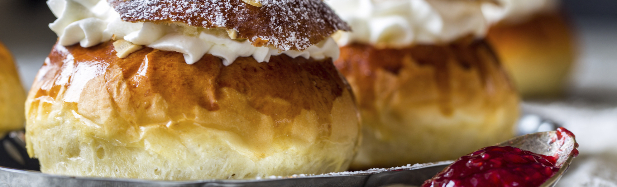 Laskiaispulla, traditionelles Gebäck aus Schweden