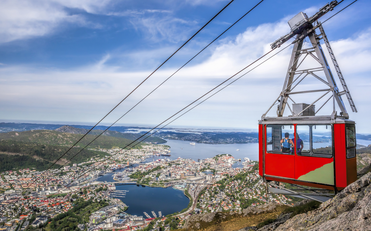 Seilbahn auf den Berg Ulriken, Bergen, Norwegen