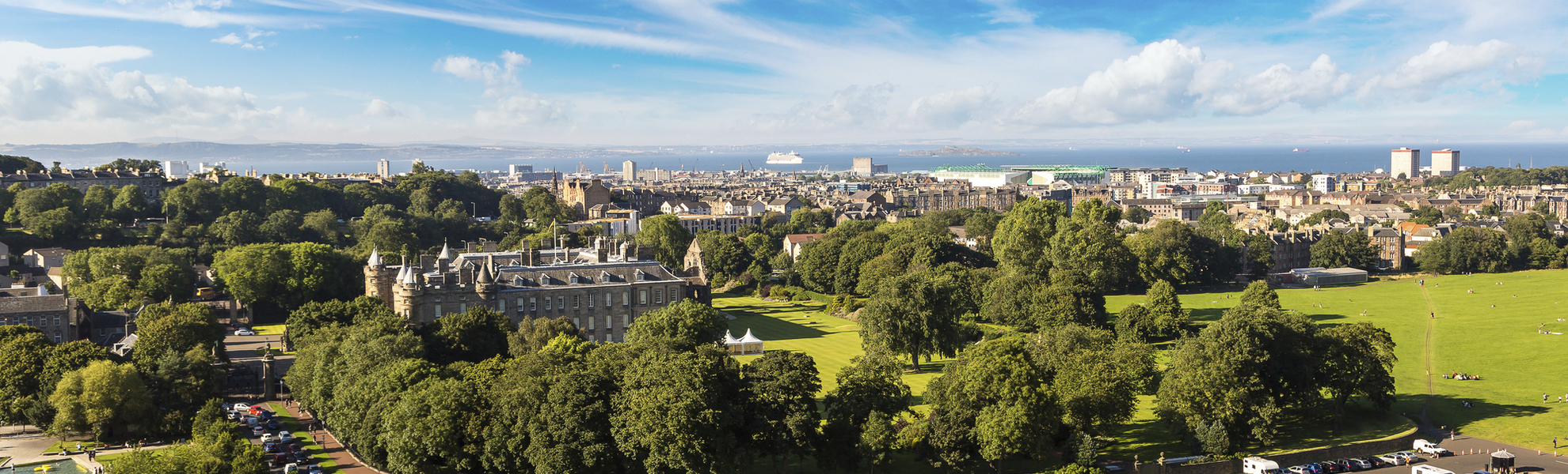 Edinburgh Panorama mit Holyrood House, Schottland