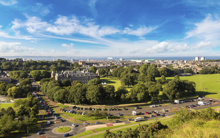 Edinburgh Panorama mit Holyrood House, Schottland