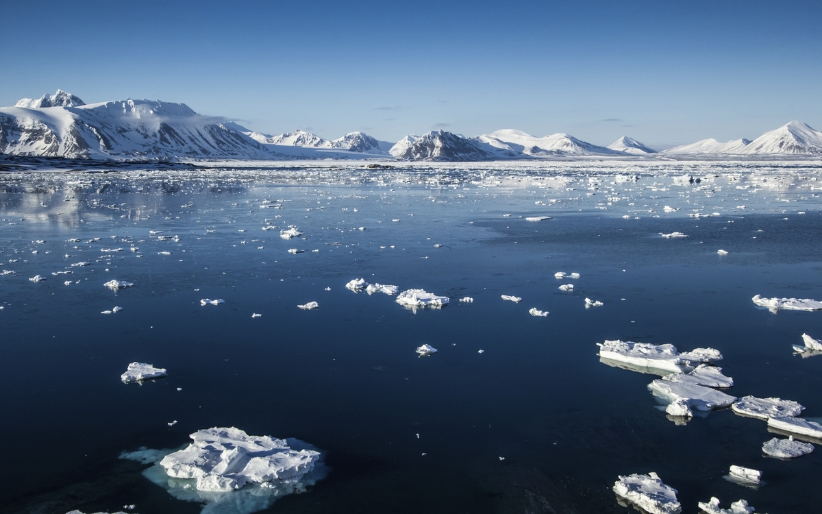 Unterwegs im Eismeer von Spitzbergen