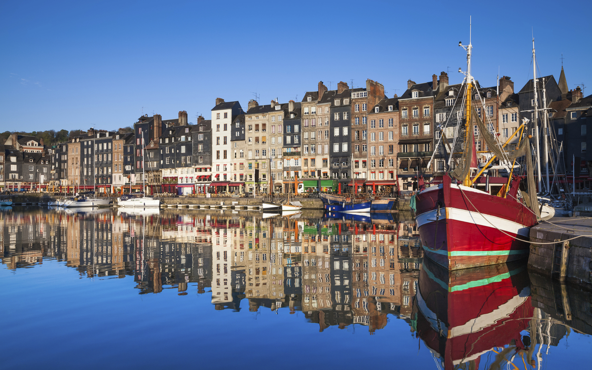 Die Hafenstadt Honfleur in Frankreich