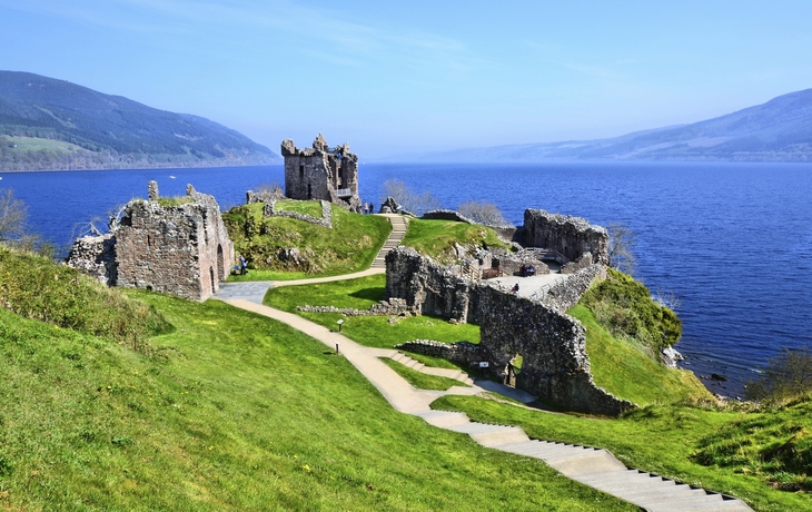 Landschaft um Loch Ness