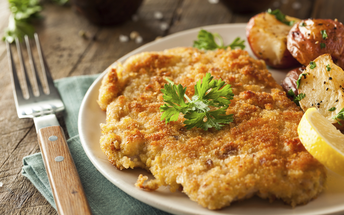 schmackhaft zubereitetes Wiener Schnitzel