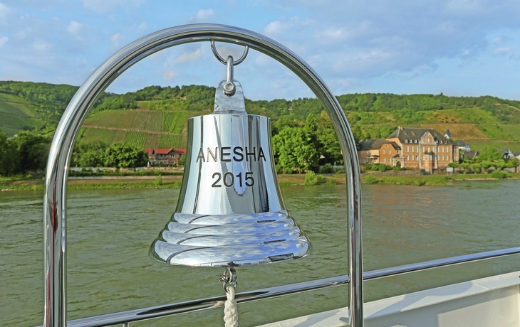 Schiffsglocke der MS Anesha