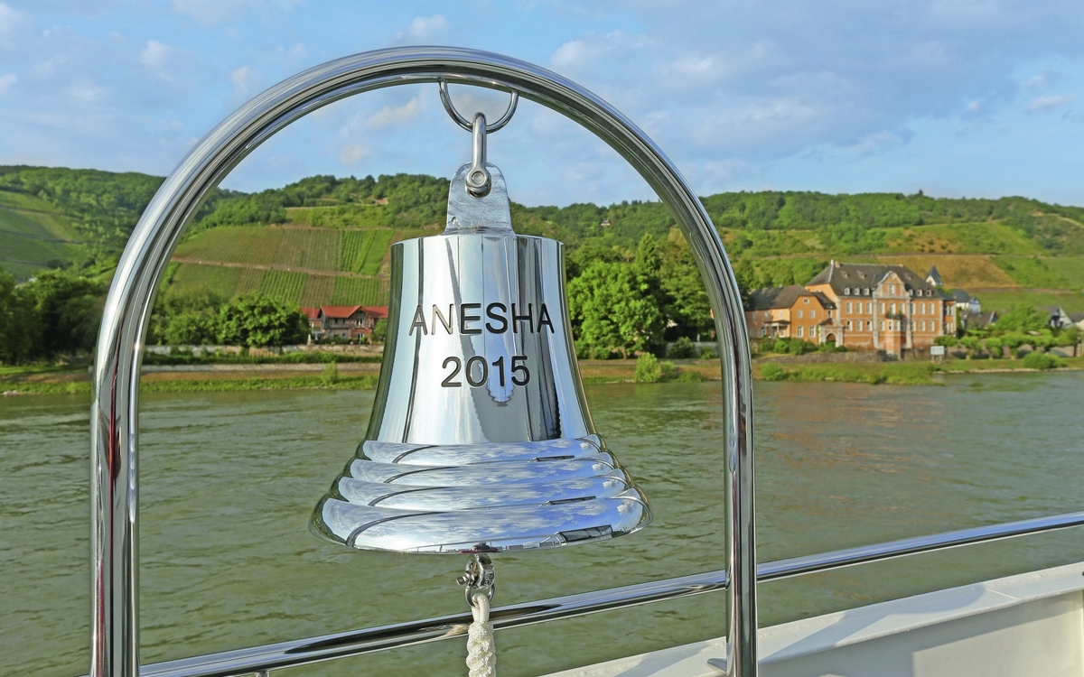 Schiffsglocke der MS Anesha