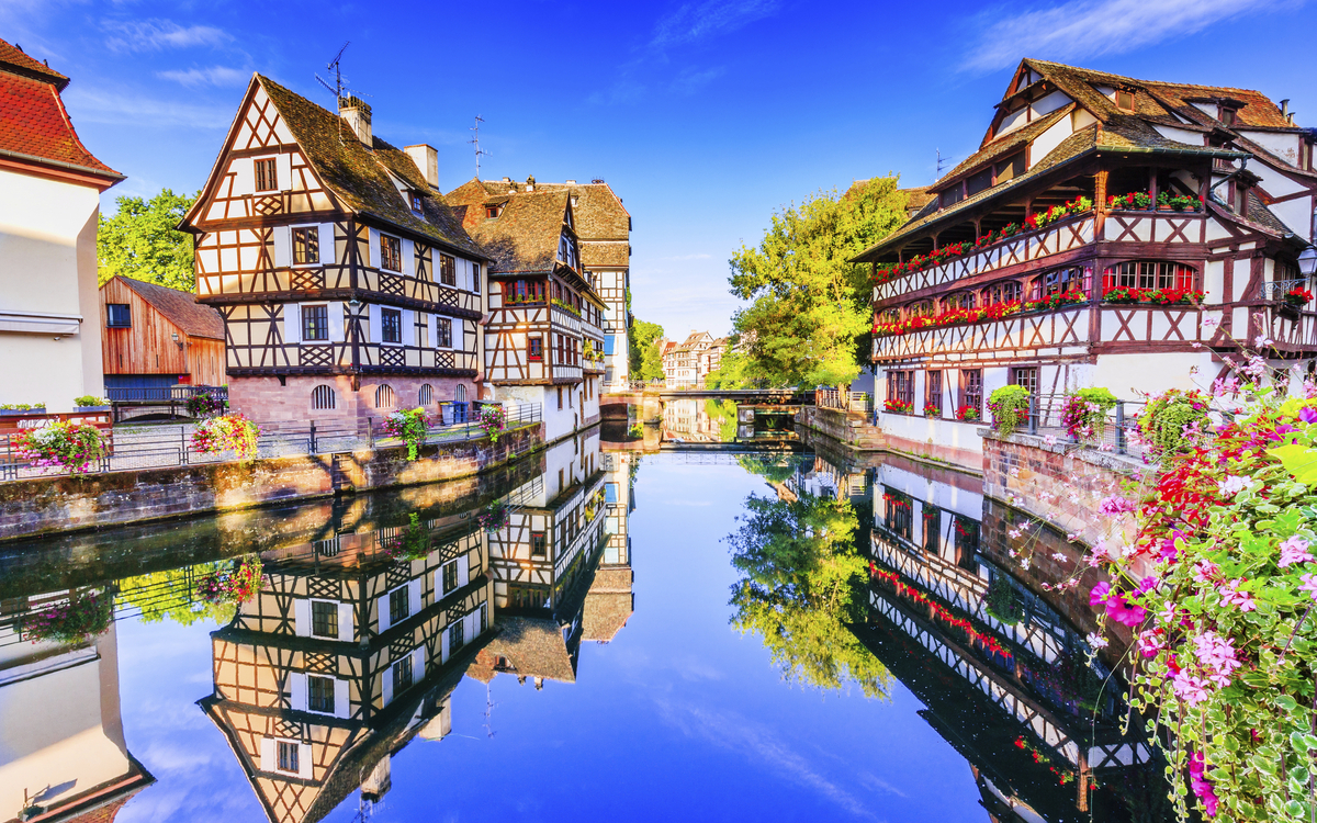 Kanal im Viertel La Petite in Straßburg, Frankreich