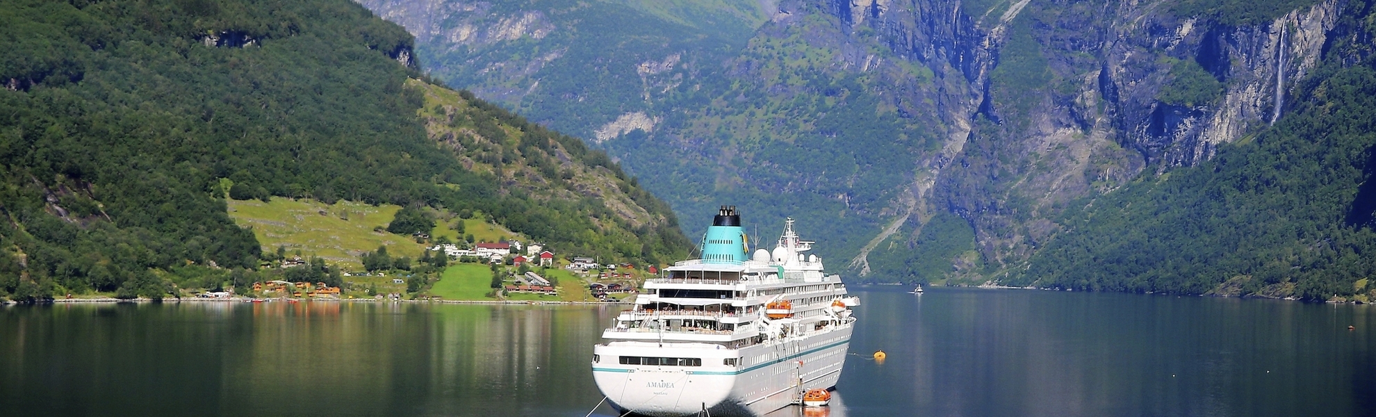 MS Amadea im Geiranger Fjord