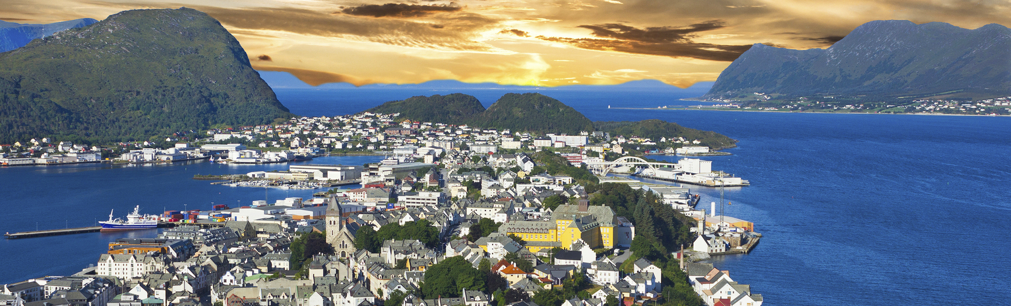 Alesund in der Dämmerung