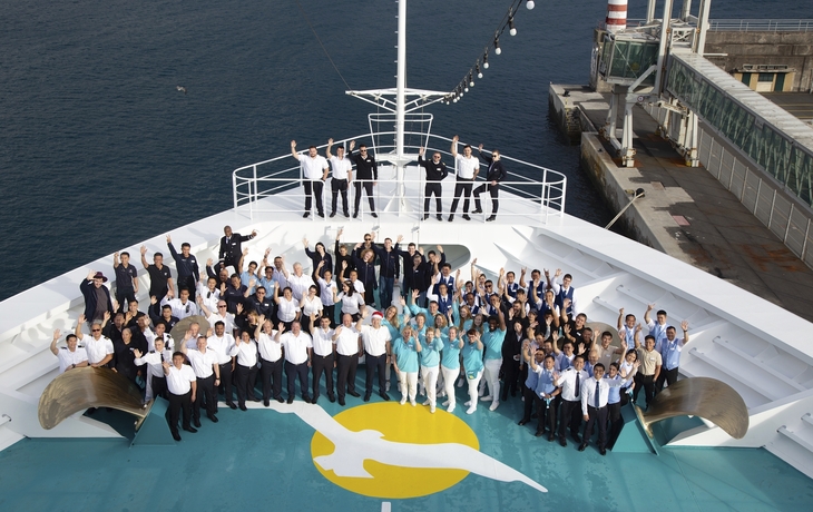Crew der MS Amadea