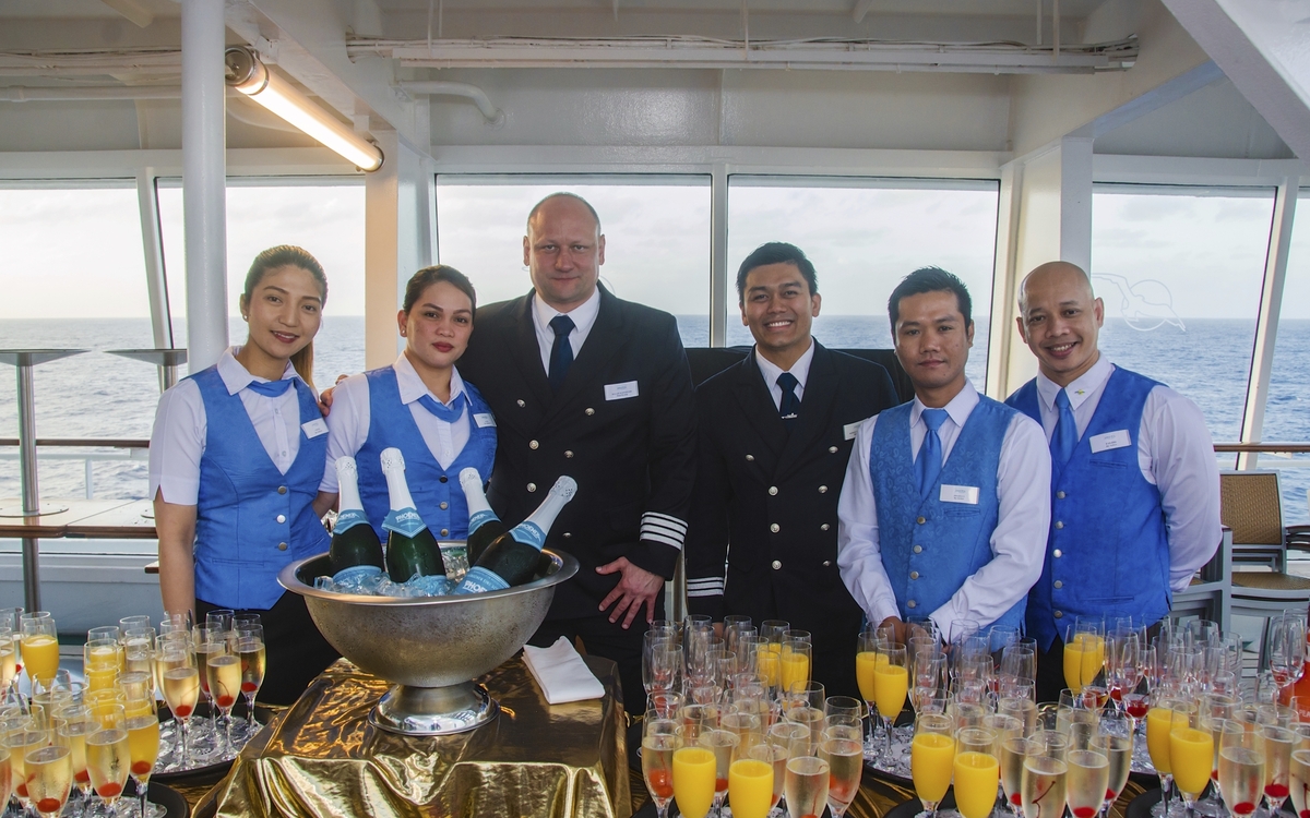 Crew der MS Amadea