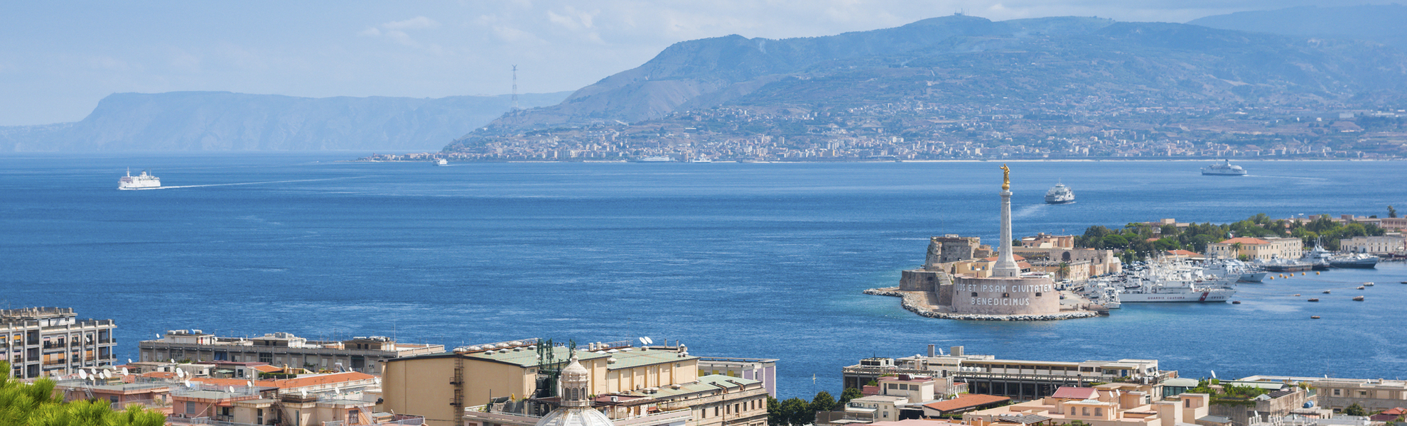 Altstadt und Hafen von Messina, Sizilien, Italien