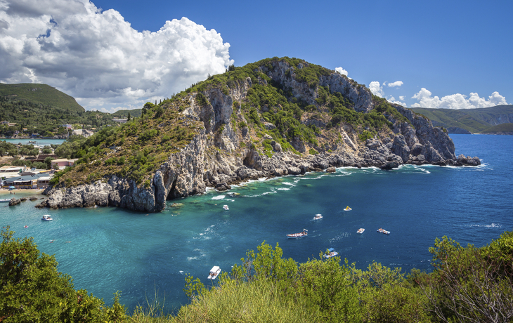 Bucht von Paleokastritsa auf Korfu, Griechenland