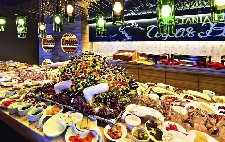 Buffet in der Bodega Bar, MS Artania