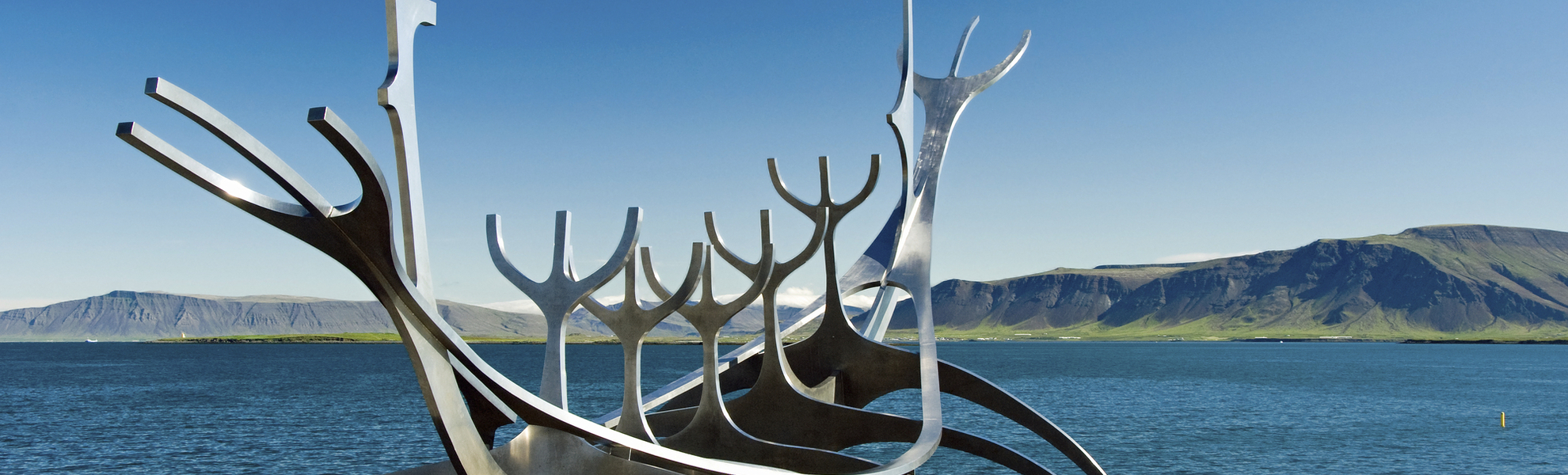 Replik eines Wikingerschiffes in Njardvík, Island