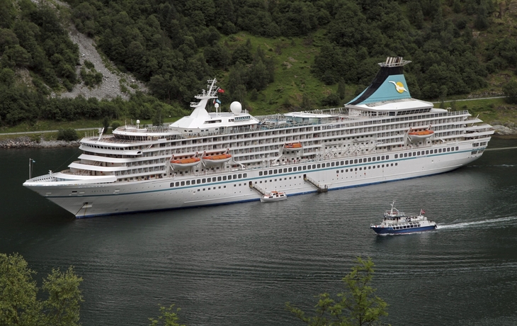 MS Artania im Geirangerfjord