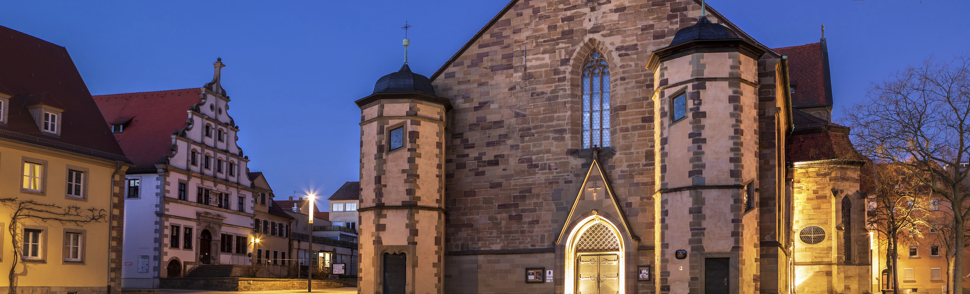 Kirche auf dem Martin Luther Platz, Deutschland