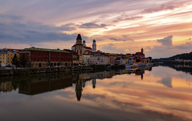Passau bei Sonnenuntergang, Deutschland