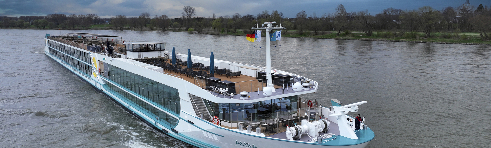 MS Alisa auf dem Rhein in Bonn