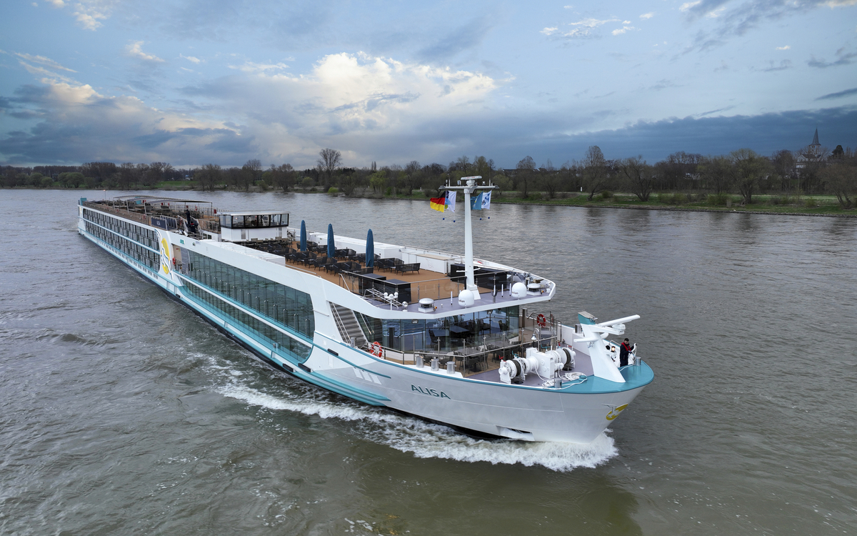 MS Alisa auf dem Rhein in Bonn