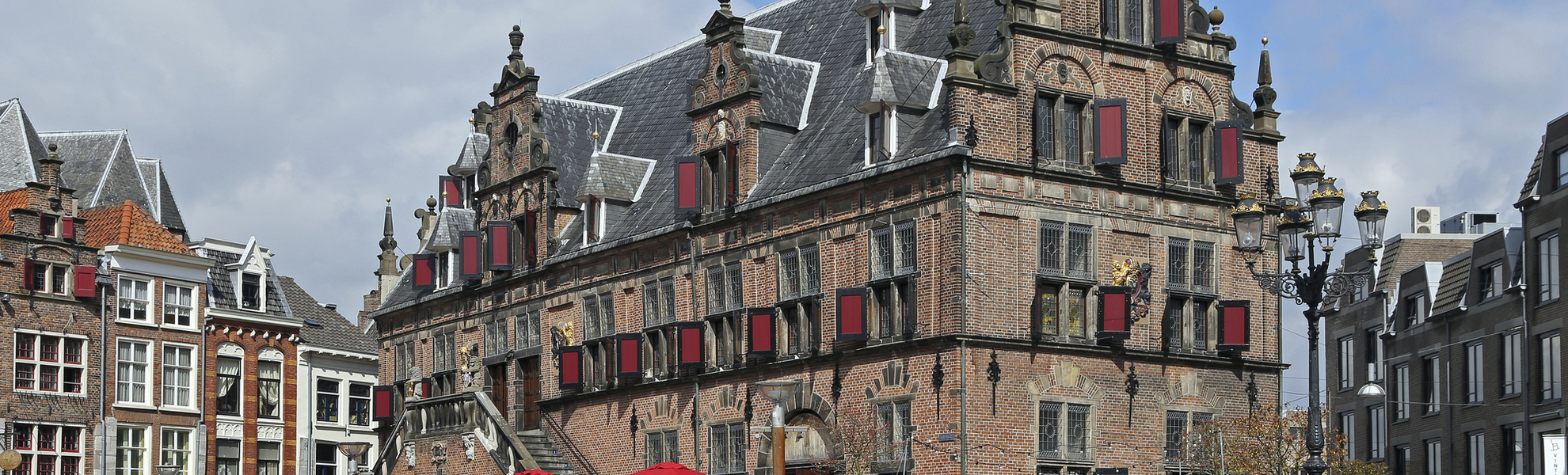 De Waag Gebäude und Marktplatz in Nijmegen, Niederlande