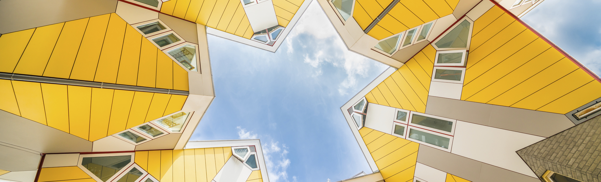 Kubushaus- wuefelfoermige, auf einer Ecke stehende Wohnungen- in Rotterdam, Niederlande