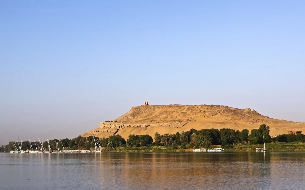 Blick über den Nil auf Assuan in Ägypten