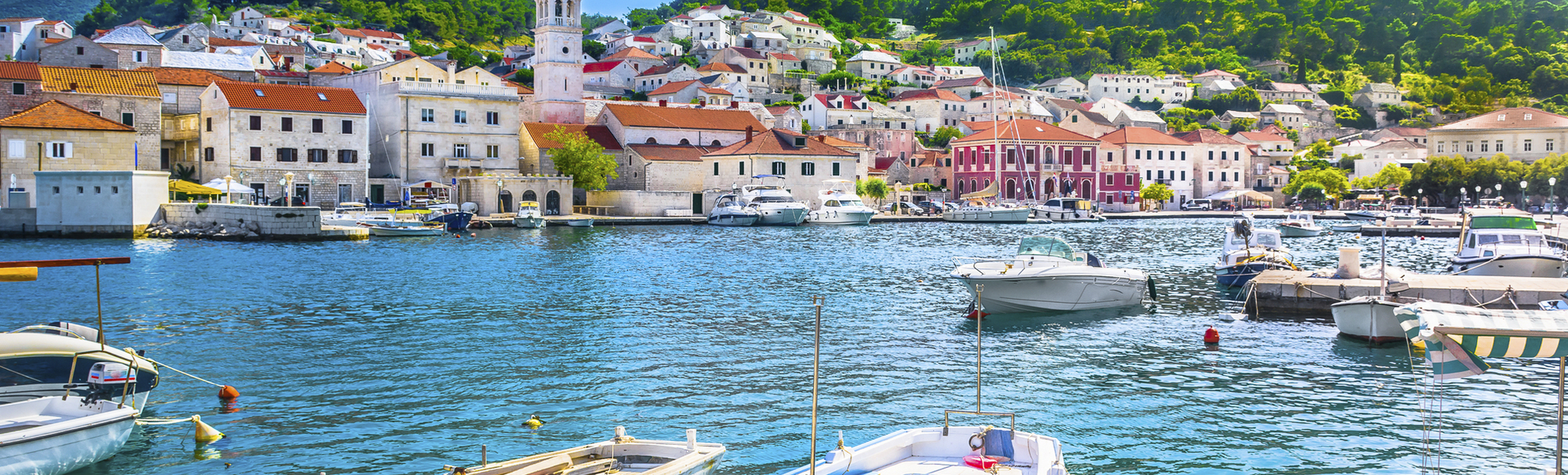 Hafen von Pucisca auf der Insel Brac, Kroatien