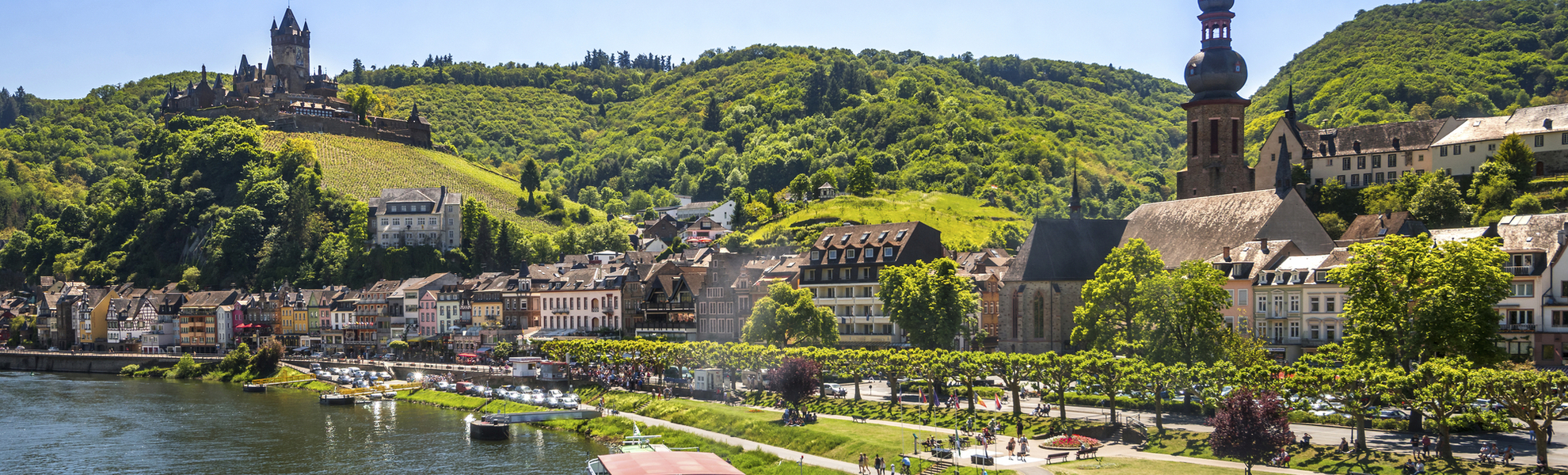 Ausflugsschiff auf der Mosel. Deutschland