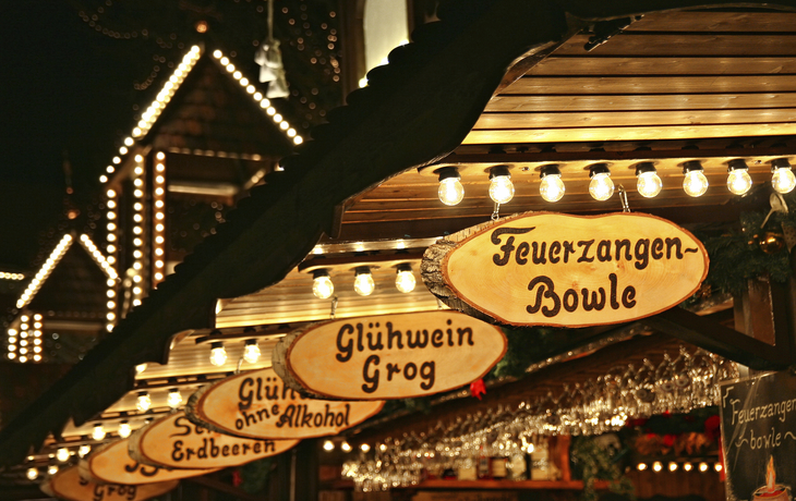 Kulinarische Vielfalt auf dem Weihnachtsmarkt, Deutschland