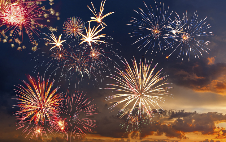 prachtvolles Höhenfeuerwerk