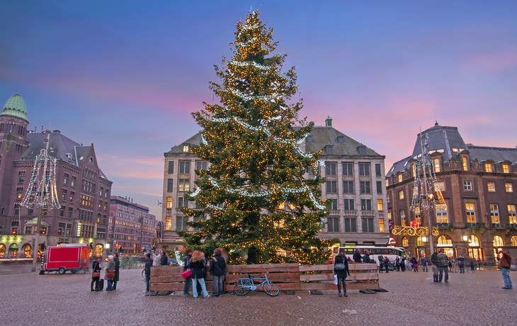 Weihnachtlicher Damplatz von Amsterdam, Niederlande
