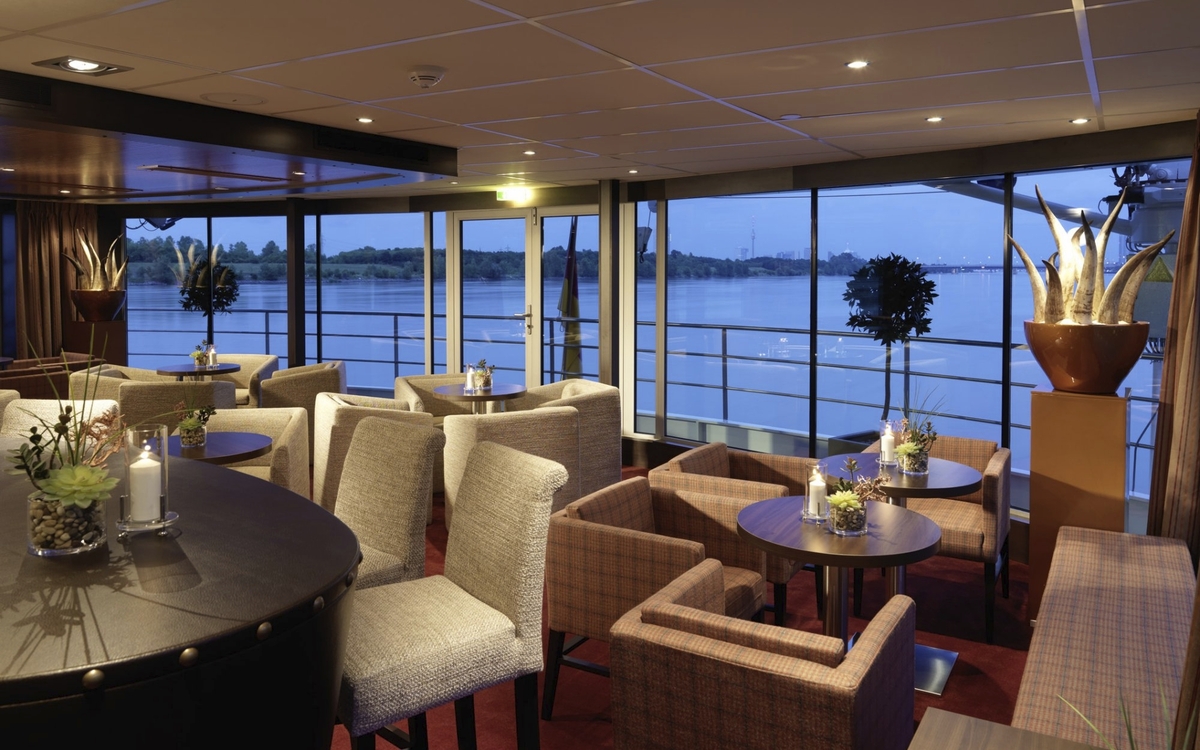 Panorama-Lounge auf dem Flussschiff Amadeus Diamond