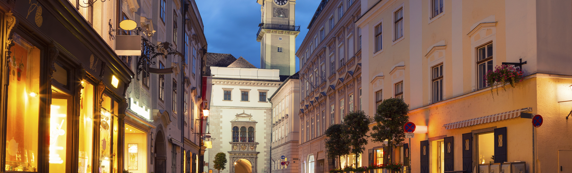 Linz am Abend, Österreich