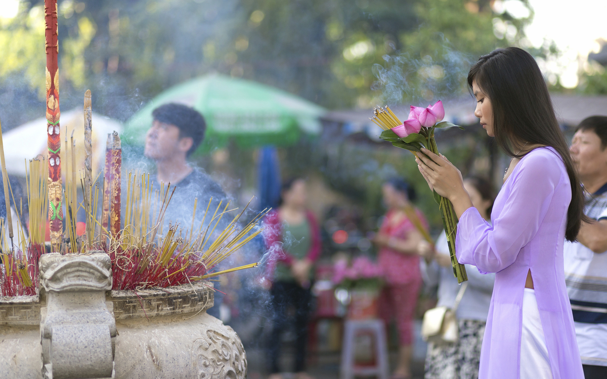 Räucherstäbchen in Vietnam