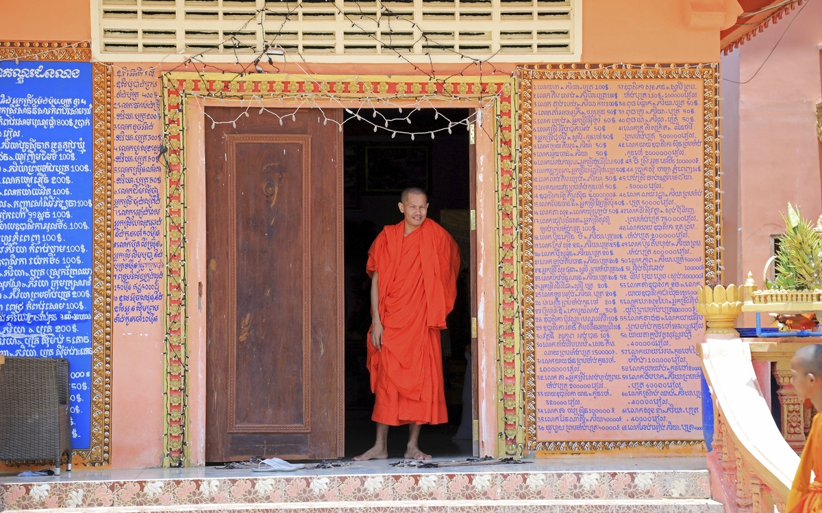 Mönch in Angkor Ban, Kambodscha