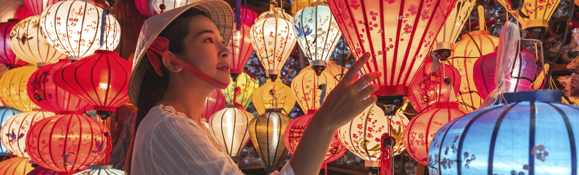 Vietnamesin mit Lampions