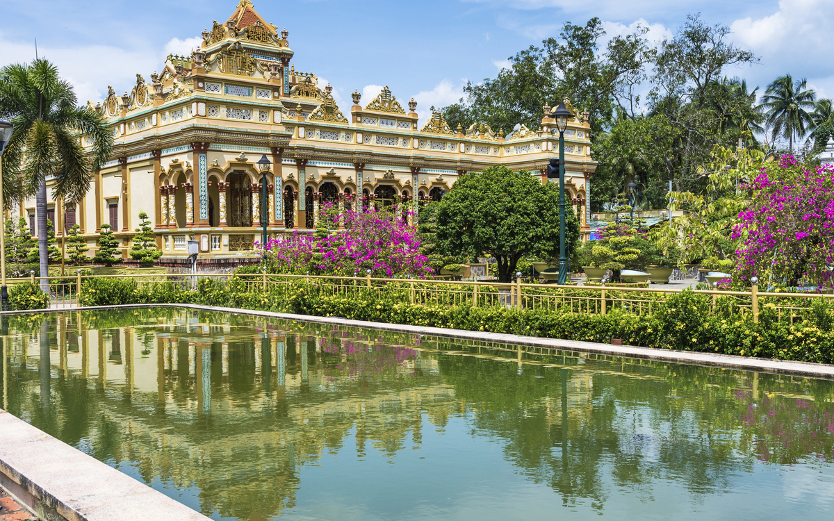 Vinh Trang Pagode in My Tho, Vietnam