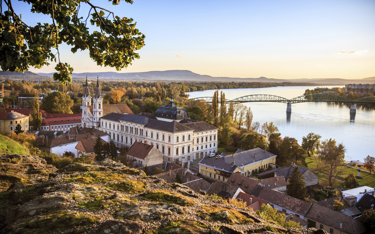 Blick auf die Altstadt von Esztergom, Ungarn