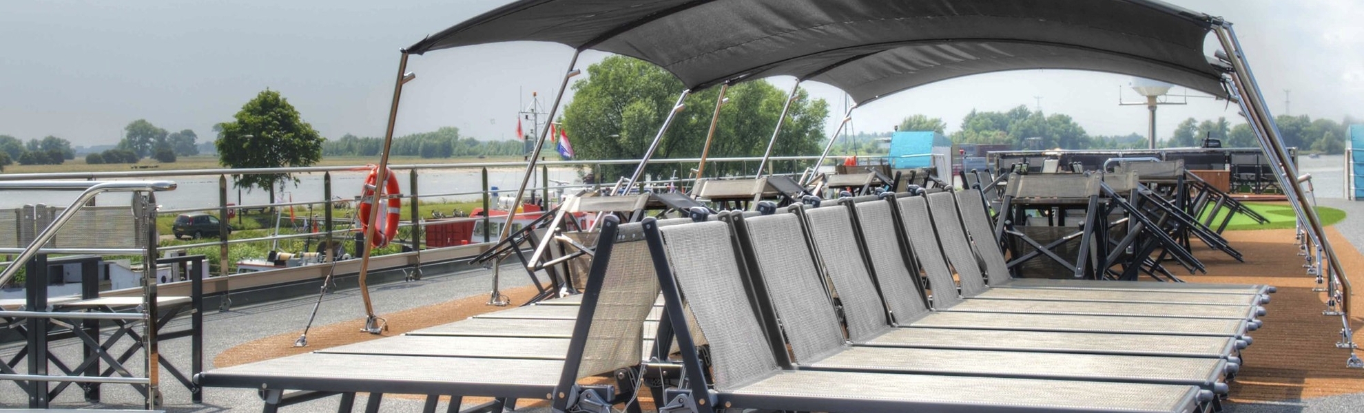 Sonnendeck der MS Anesha