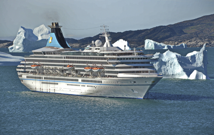 MS Artania in Grönland