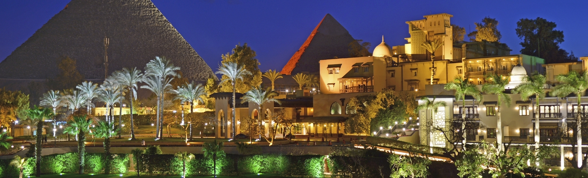 Garten im Mena House Hotel in Kairo, Ägypten