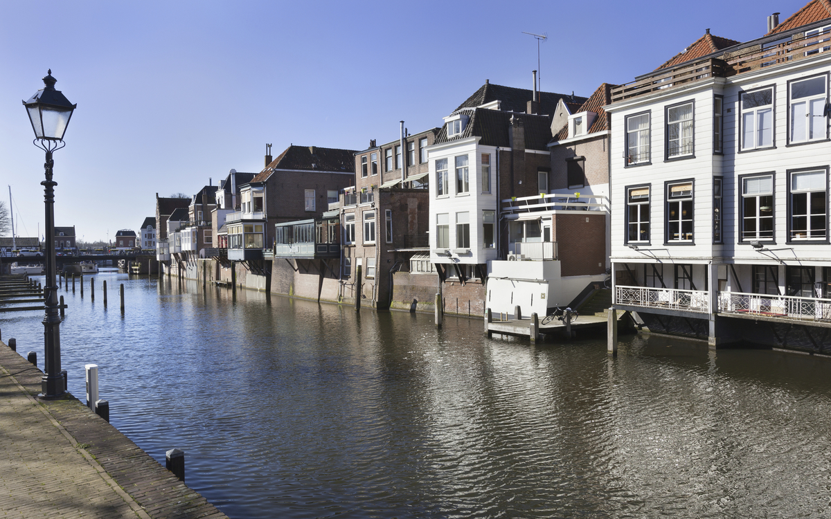 Häuserreihe am Ufer in Gorinchem