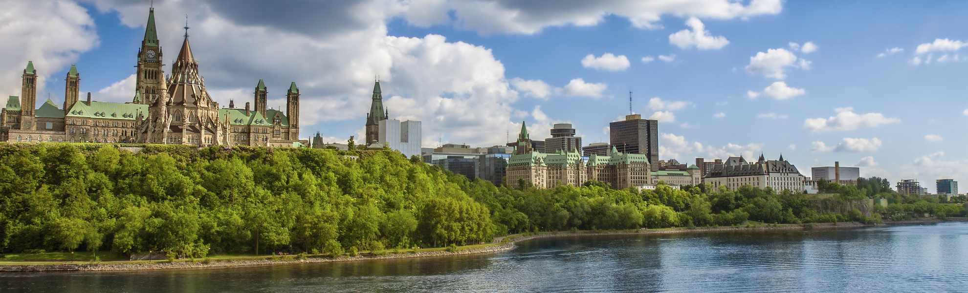 Panorama von Ottawa mit dem Parlament, Kanada